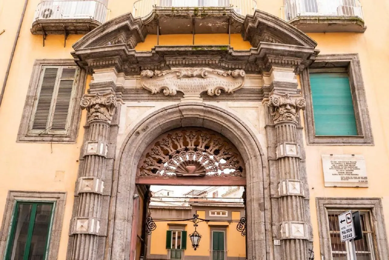 Suite Piazza Del Gesu By Domusextra Neapel
