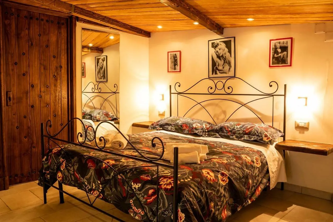 Suite Piazza Del Gesu By Domusextra Neapel
