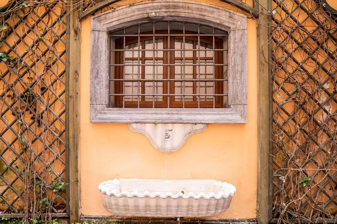 Apartment Suite Piazza Del Gesu By Domusextra Naples Italy